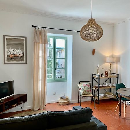 L'Ecrin De Mona Au Coeur De Lourmarin Apartment Екстериор снимка