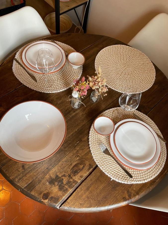L'Ecrin De Mona Au Coeur De Lourmarin Apartment Екстериор снимка