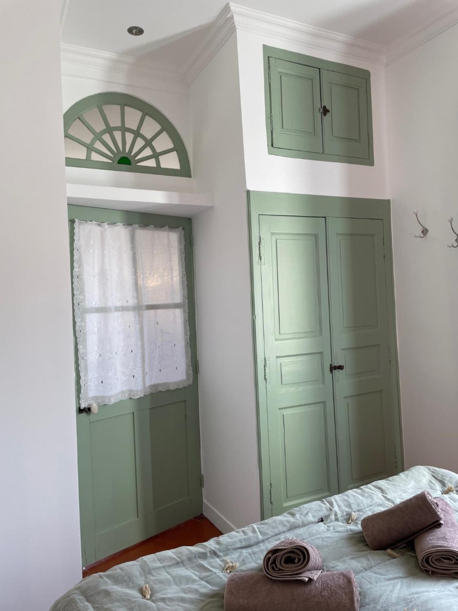 L'Ecrin De Mona Au Coeur De Lourmarin Apartment Екстериор снимка