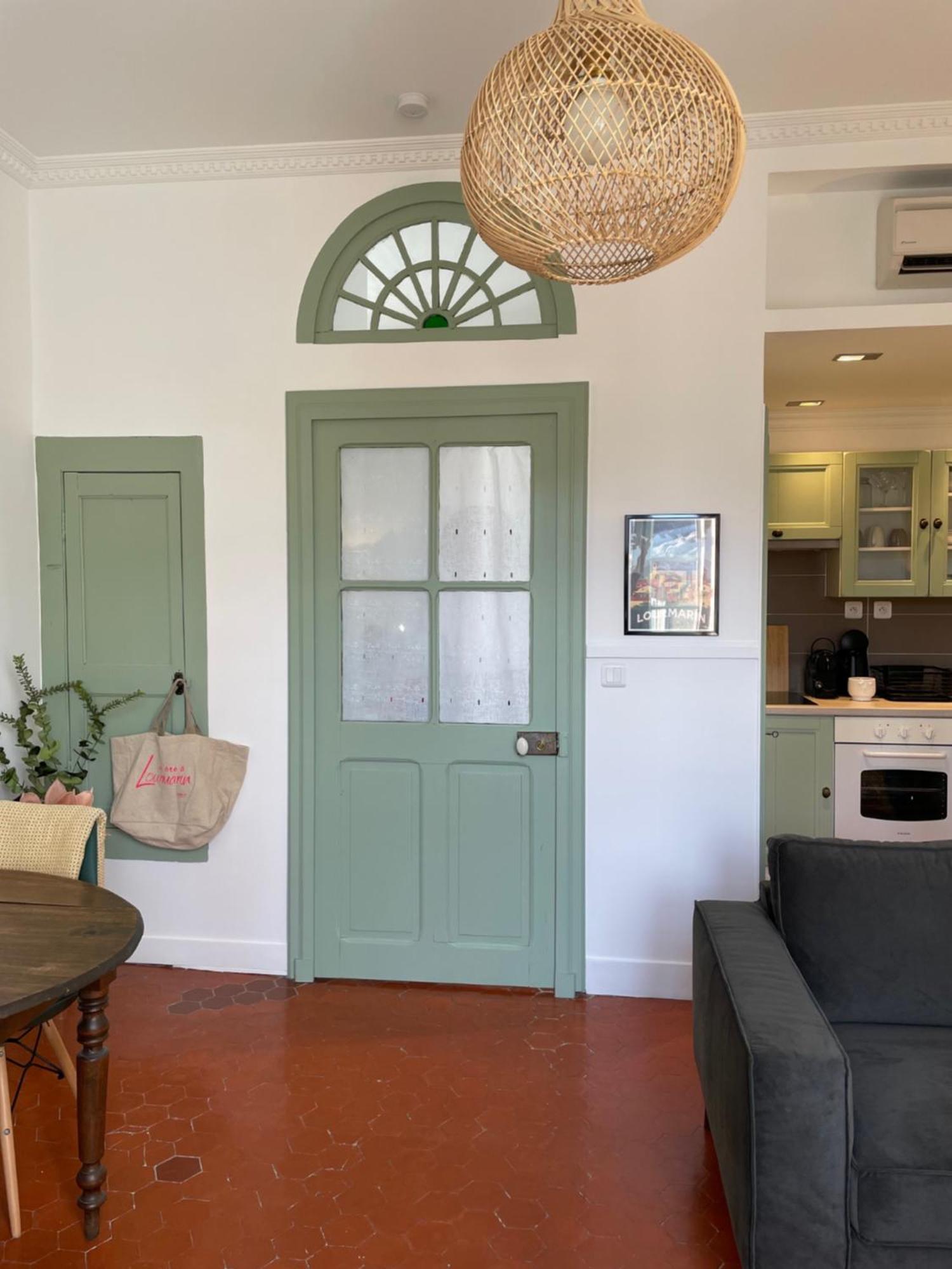 L'Ecrin De Mona Au Coeur De Lourmarin Apartment Екстериор снимка